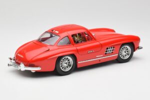 Mercedes 300 SL Roșu Bburago 1:18 3015 Metal - imaginea 3 din 8