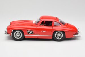 Mercedes 300 SL Roșu Bburago 1:18 3015 Metal - imaginea 4 din 8