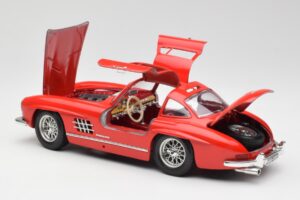 Mercedes 300 SL Roșu Bburago 1:18 3015 Metal - imaginea 5 din 8