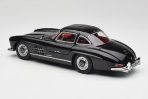 Mercedes 300 SL W198 Negru Minichamps 1:18 180039004 Metal - imaginea 7 din 8