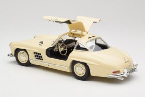 Mercedes 300 SL W198 Crem Minichamps 1:18 110037212 Metal - imaginea 5 din 8