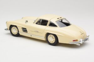 Mercedes 300 SL W198 Crem Minichamps 1:18 110037212 Metal - imaginea 7 din 8