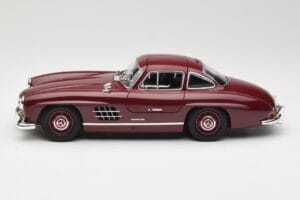 Mercedes 300 SL W198 Gullwing Roșu Închis Minichamps 1:18 110037218 Metal - imaginea 4 din 8