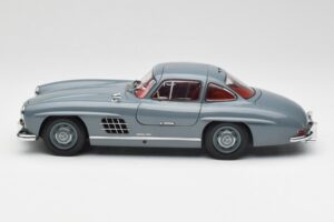 Mercedes 300 SL W198 Graphite Gri Minichamps 1:18 180039005 Metal - imaginea 4 din 8