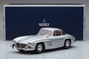Mercedes 300 SL W198 Gullwing Norev 1:18 183850 Metal - imaginea 8 din 8