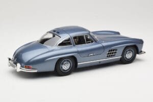 Mercedes 300 SL W198 Gullwing Light Blue Metallic Minichamps 1:18 110037220 Metal - imaginea 3 din 8