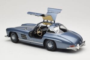 Mercedes 300 SL W198 Gullwing Light Blue Metallic Minichamps 1:18 110037220 Metal - imaginea 5 din 8