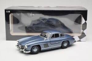 Mercedes 300 SL W198 Gullwing Light Blue Metallic Minichamps 1:18 110037220 Metal - imaginea 8 din 8