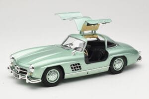 Mercedes 300 SL W198 Gullwing Light Green Metallic Minichamps 1:18 110037221 Metal - imaginea 2 din 8