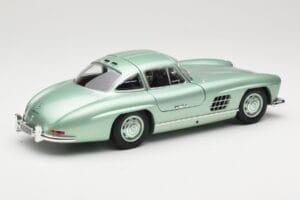 Mercedes 300 SL W198 Gullwing Light Green Metallic Minichamps 1:18 110037221 Metal - imaginea 3 din 8