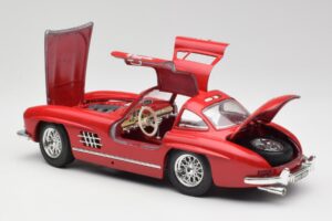 Mercedes 300 SL W198 Red Metallic Bburago 1:18 3013-M1 Metal - imaginea 5 din 8