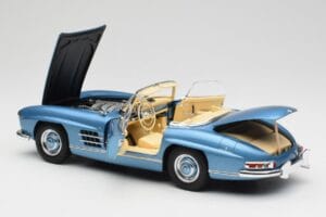 Mercedes 300 SL W198 Roadster Hardtop Light Blue Metallic Minichamps 1:18 180039042 Metal - imaginea 6 din 9