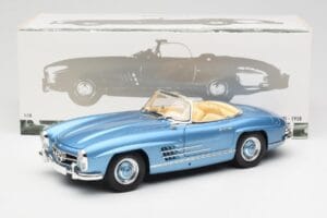 Mercedes 300 SL W198 Roadster Hardtop Light Blue Metallic Minichamps 1:18 180039042 Metal - imaginea 9 din 9