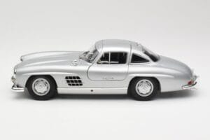 Mercedes 300 SL W198 Gullwing Argintiu Minichamps 1:18 110037210 Metal - imaginea 4 din 8