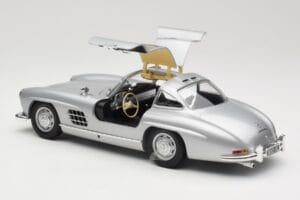 Mercedes 300 SL W198 Gullwing Argintiu Minichamps 1:18 110037210 Metal - imaginea 5 din 8