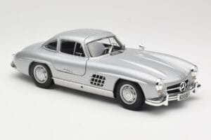 Mercedes 300 SL W198 Gullwing Argintiu Minichamps 1:18 110037210 Metal - imaginea 6 din 8