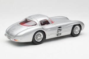 Mercedes 300 SLR Uhlenhaut Coupe Argintiu Maisto 1:18 536898 Metal - imaginea 3 din 8