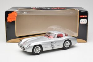 Mercedes 300 SLR Uhlenhaut Coupe Argintiu Maisto 1:18 536898 Metal - imaginea 8 din 8