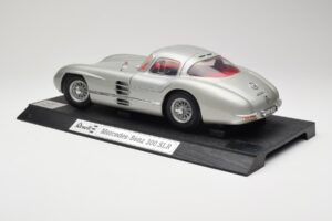 Mercedes 300 SLR Argintiu Revell 1:12 08851 Metal - imaginea 7 din 8