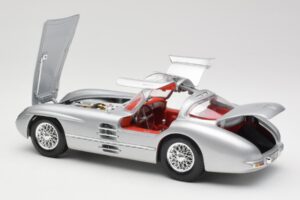 Mercedes 300 SLR Uhlenhaut Coupe Argintiu Maisto 1:18 36898 Metal - imaginea 5 din 8