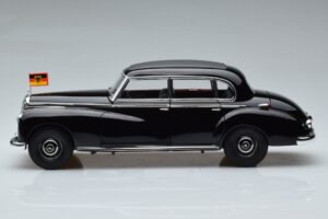 Mercedes 300 W186 Konrad Adenauer Norev 1:18 183707 Metal - imaginea 5 din 9
