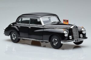 Mercedes 300 W186 Konrad Adenauer Norev 1:18 183707 Metal - imaginea 6 din 9
