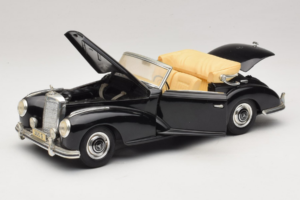 Mercedes 300S Negru Maisto 1:18 52116-P1 Metal - imaginea 2 din 8