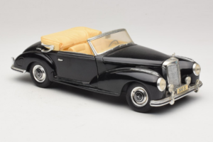 Mercedes 300S Negru Maisto 1:18 52116-P1 Metal - imaginea 6 din 8
