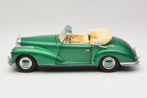 Mercedes 300S Cabriolet Green Metallic Maisto 1:18 52116 Metal - imaginea 4 din 7