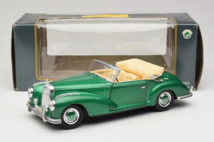 Mercedes 300S Cabriolet Green Metallic Maisto 1:18 52116 Metal - imaginea 7 din 7
