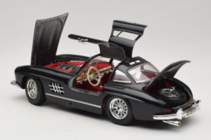 Mercedes 300SL Negru Bburago 1:18 3015-M3 Metal - imaginea 5 din 8