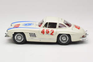Mercedes 300SL #452 Mille Miglia 1955 Alb Bburago 1:18 3015-M2 Metal - imaginea 4 din 8
