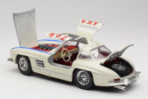 Mercedes 300SL #452 Mille Miglia 1955 Alb Bburago 1:18 3015-M2 Metal - imaginea 5 din 8
