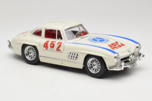 Mercedes 300SL #452 Mille Miglia 1955 Alb Bburago 1:18 3015-M2 Metal - imaginea 6 din 8