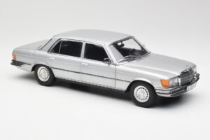 Mercedes 450 SEL 6.9 W116 Argintiu Revell 1:18 8955 Metal - imaginea 6 din 8