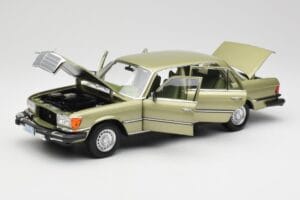 Mercedes 450 SEL W116 J.R. Ewing Dallas Verde Argintiu Norev 1:18 183975 Metal - imaginea 2 din 8