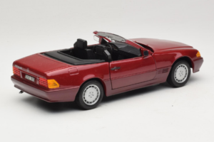 Mercedes 500 SL R129 Roșu Închis Revell 1:18 8801 Metal - imaginea 3 din 8