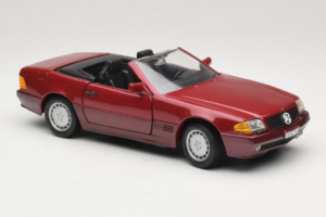 Mercedes 500 SL R129 Roșu Închis Revell 1:18 8801 Metal - imaginea 6 din 8