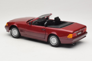 Mercedes 500 SL R129 Roșu Închis Revell 1:18 8801 Metal - imaginea 7 din 8