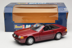 Mercedes 500 SL R129 Roșu Închis Revell 1:18 8801 Metal - imaginea 8 din 8
