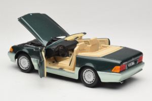 Mercedes 500 SL R129 Verde Argintiu Revell 1:18 8802 Metal - imaginea 5 din 8