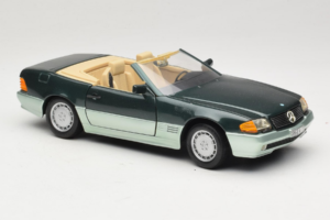 Mercedes 500 SL R129 Verde Argintiu Revell 1:18 8802 Metal - imaginea 6 din 8