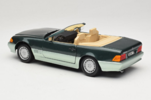 Mercedes 500 SL R129 Verde Argintiu Revell 1:18 8802 Metal - imaginea 7 din 8