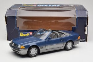 Mercedes SL 500 R129 Nautic Blue Metallic Revell 1:18 8081 Metal - imaginea 8 din 8