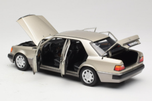 Mercedes 500E W124 Smoke Silver Ediție Dealer Norev 1:18 B66040724 Metal - imaginea 5 din 8