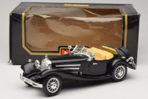 Mercedes 500K Roadster Negru Bburago 1:18 3020-P2 Metal - imaginea 8 din 8