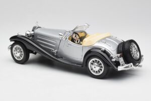 Mercedes 500K Roadster Argintiu Bburago 1:18 3020-M1 Metal - imaginea 7 din 8