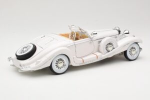 Mercedes 500K Special Roadster Alb Premiere Edition Maisto 1:18 536055 Metal - imaginea 3 din 8