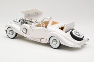 Mercedes 500K Special Roadster Alb Premiere Edition Maisto 1:18 536055 Metal - imaginea 5 din 8