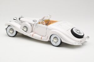 Mercedes 500K Special Roadster Alb Premiere Edition Maisto 1:18 536055 Metal - imaginea 7 din 8